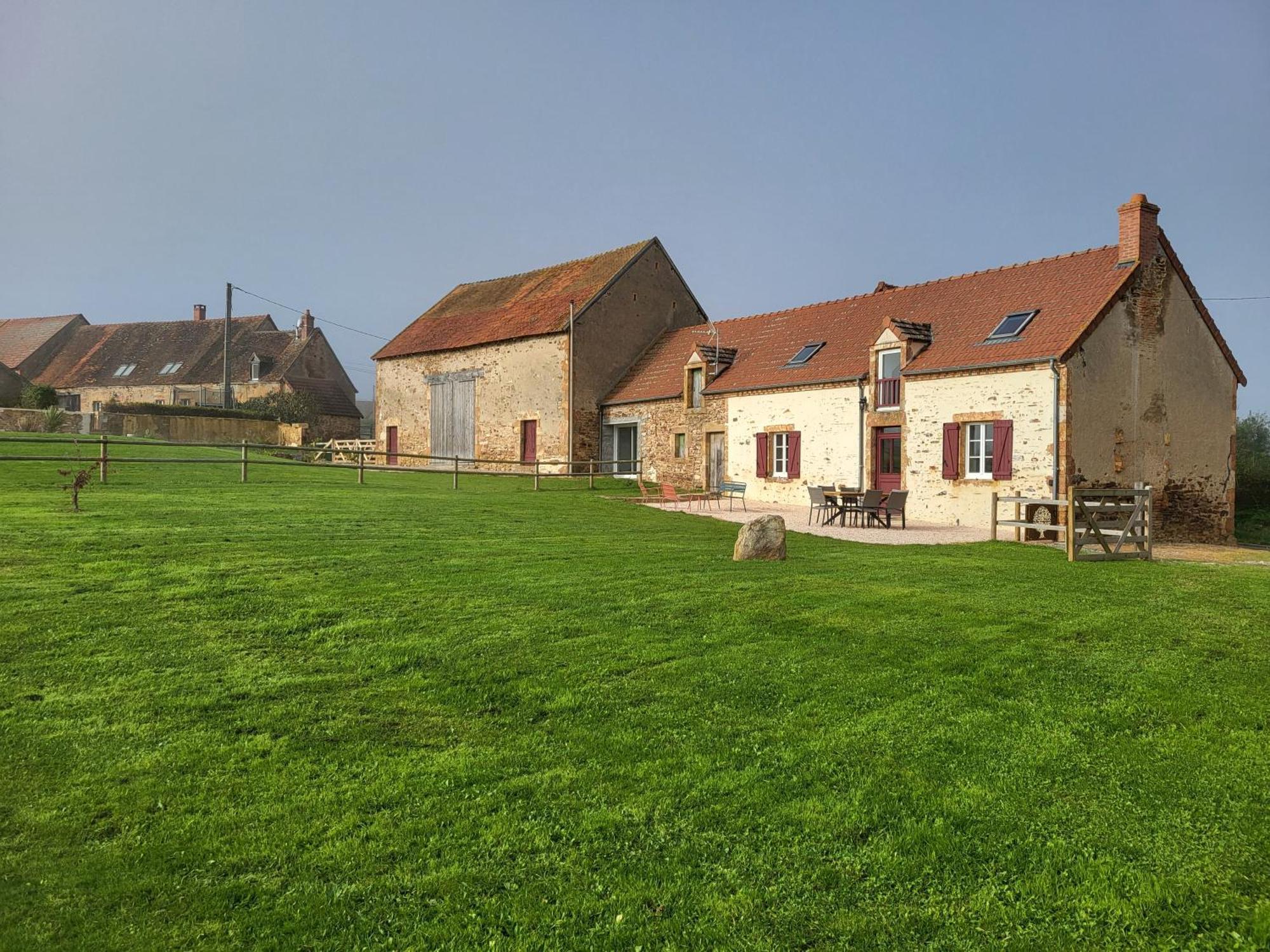 Gite Au Centre De La France Vesdun Eksteriør billede